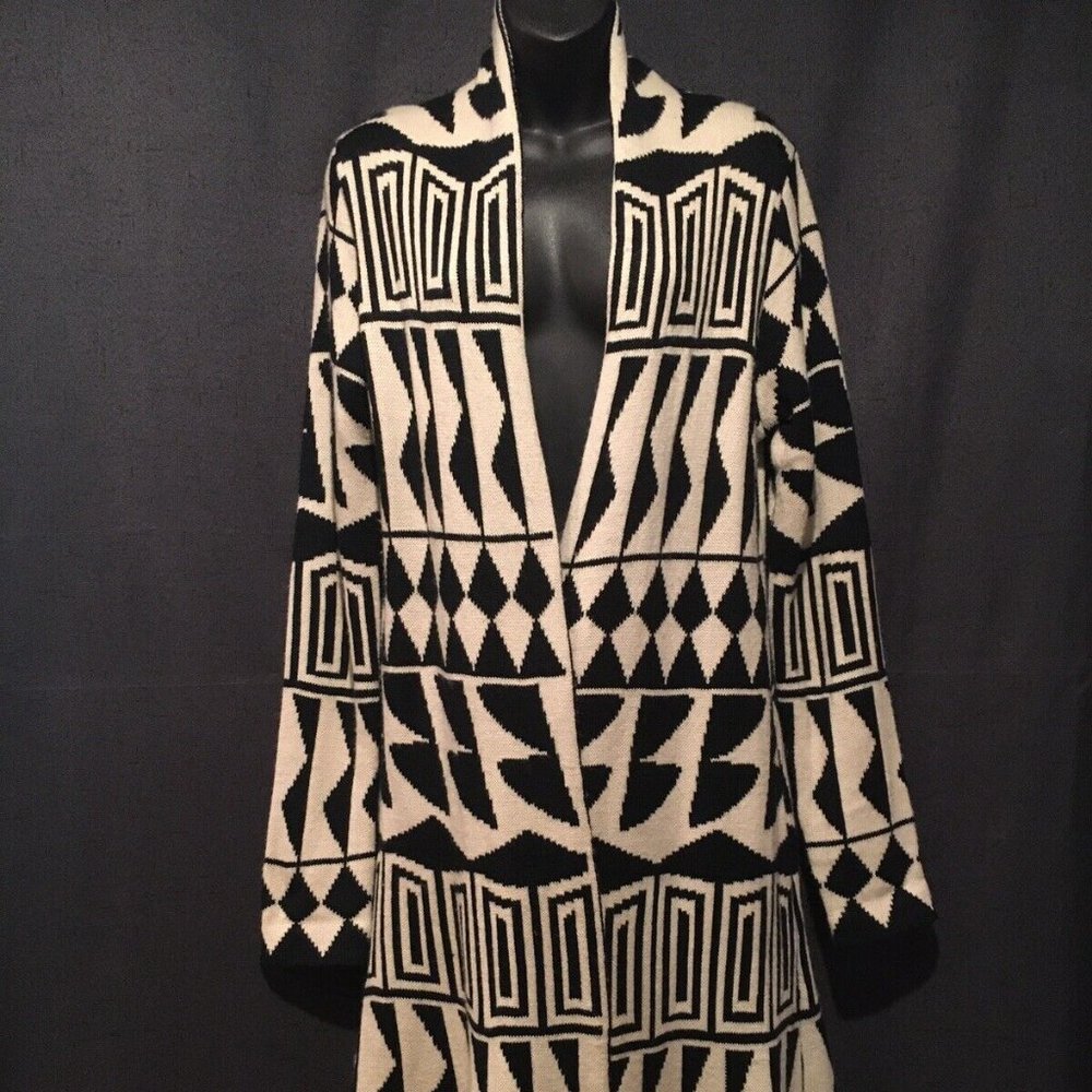 Love Stitch Boho Hippie Chic Black and White Long Lightweight Duster Sweater M/L